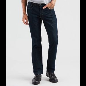 Levi’s 514 Straight Fit Men’s Jeans